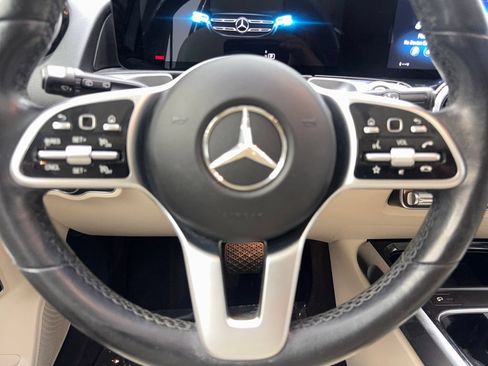 Used 2022 Mercedes-Benz GLB 250 image 60