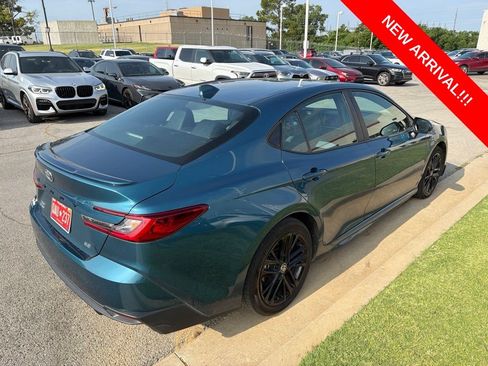 Used 2025 Toyota Camry SE w/ Multimedia Upgrade Package AWD/4WD image 4