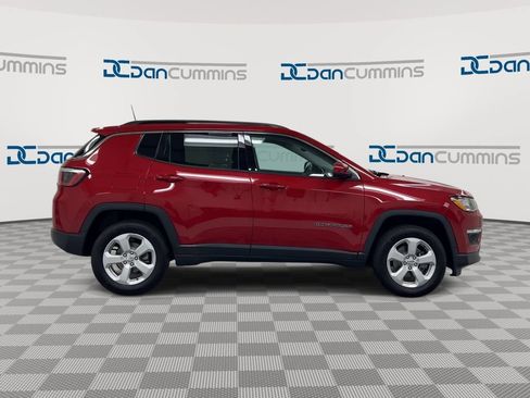 Used 2020 Jeep Compass Latitude AWD/4WD image 9