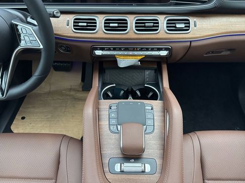 New 2026 Mercedes-Benz GLS 450 4MATIC image 22
