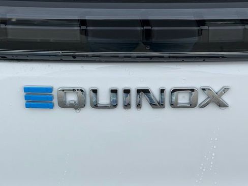 New 2026 Chevrolet Equinox EV LT w/ Convenience Package II FWD image 20