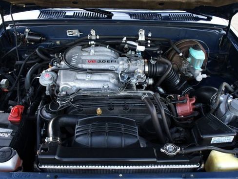 Used 1994 Toyota Pickup DX image 88