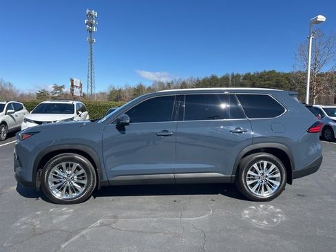 Used 2024 Toyota Grand Highlander Platinum image 10