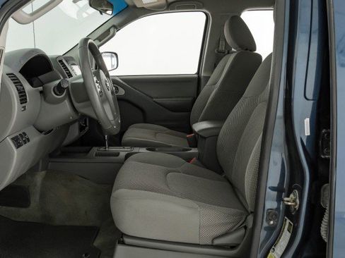 Used 2016 Nissan Frontier SV image 25