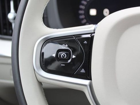 New 2026 Volvo XC60 T8 Ultra w/ Protection Package Premier AWD/4WD image 14