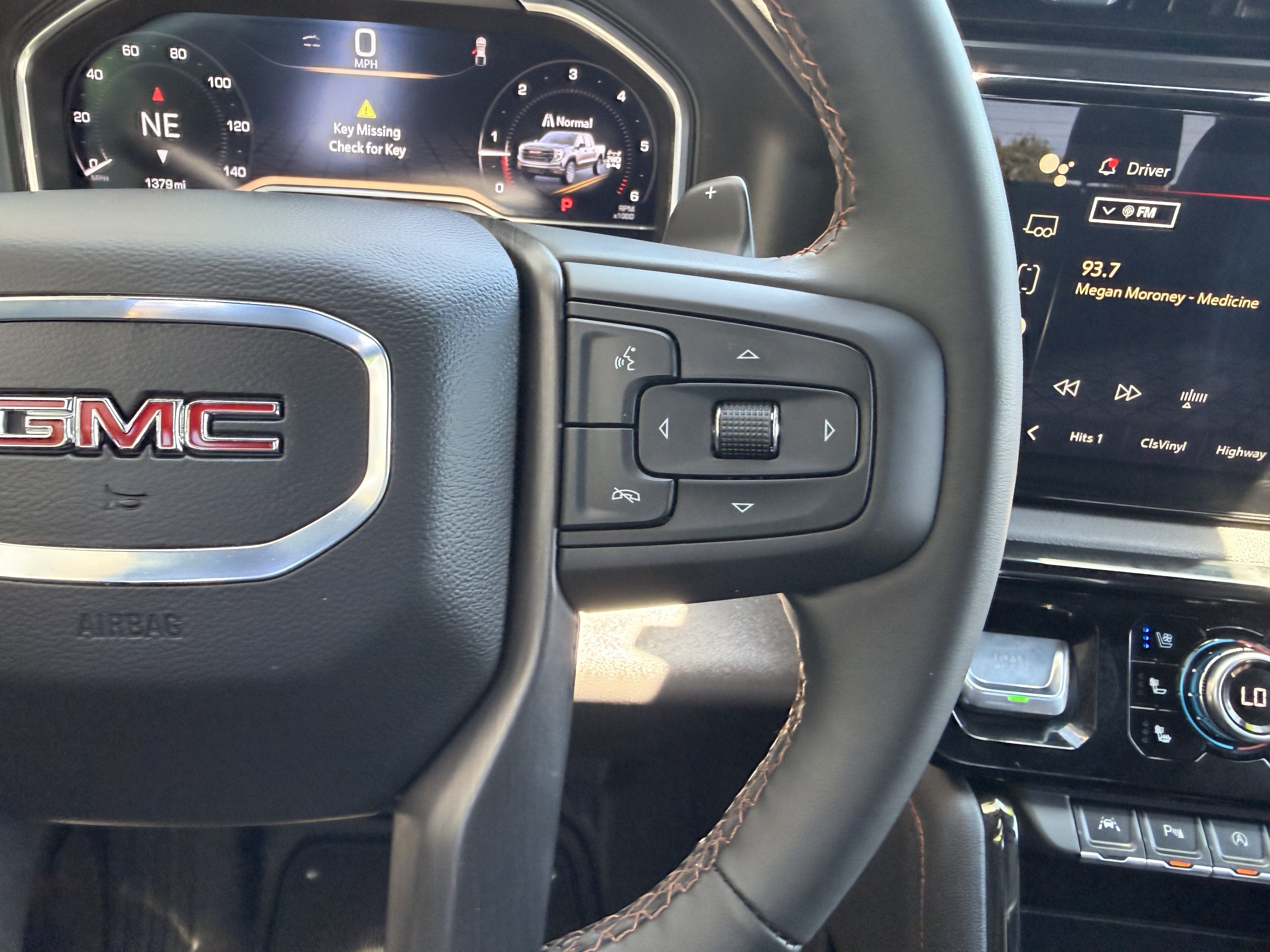 Used 2025 GMC Sierra 1500 AT4 AWD/4WD image 13