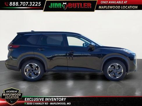 Used 2024 Nissan Rogue SV FWD image 5