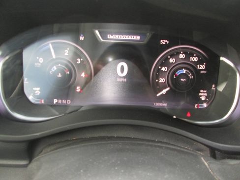 Used 2025 RAM 2500 Laramie AWD/4WD image 20