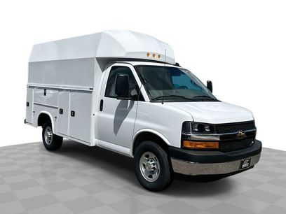 New 2025 Chevrolet Express 3500 w/ Power Convenience Package