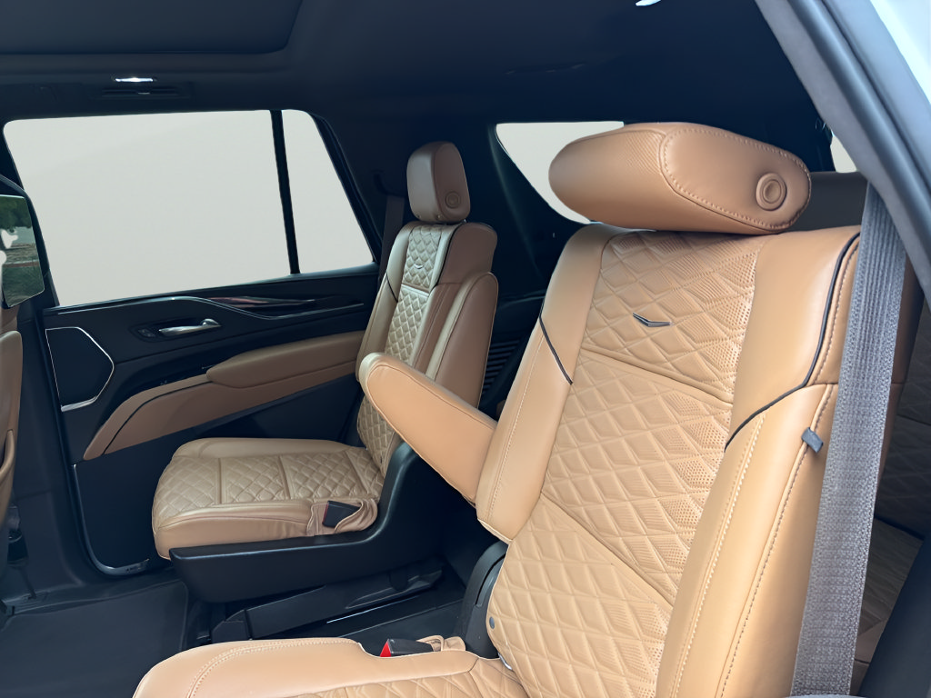 Used 2021 Cadillac Escalade Sport w/ Driver Assist Tech Package RWD image 32