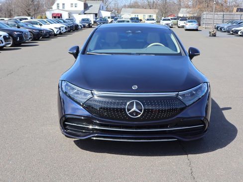 Used 2022 Mercedes-Benz EQS 580 4MATIC Sedan image 3