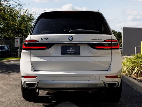 Used 2025 BMW X7 xDrive40i image 4