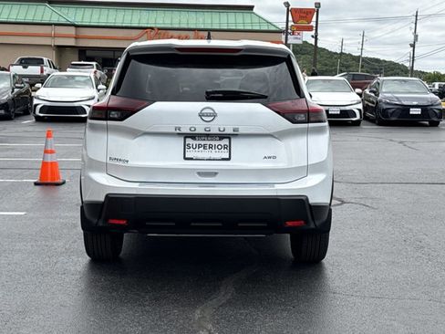 New 2026 Nissan Rogue SV AWD/4WD image 4