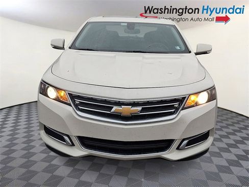 Used 2014 Chevrolet Impala LT w/ Convenience Package image 2