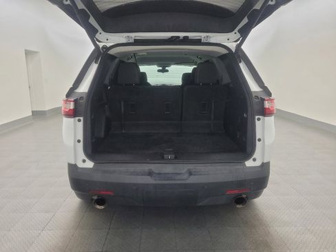 Used 2020 Chevrolet Traverse LT FWD image 29