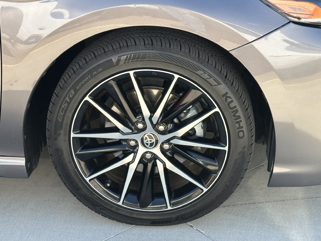 Used 2022 Toyota Camry SE FWD image 15