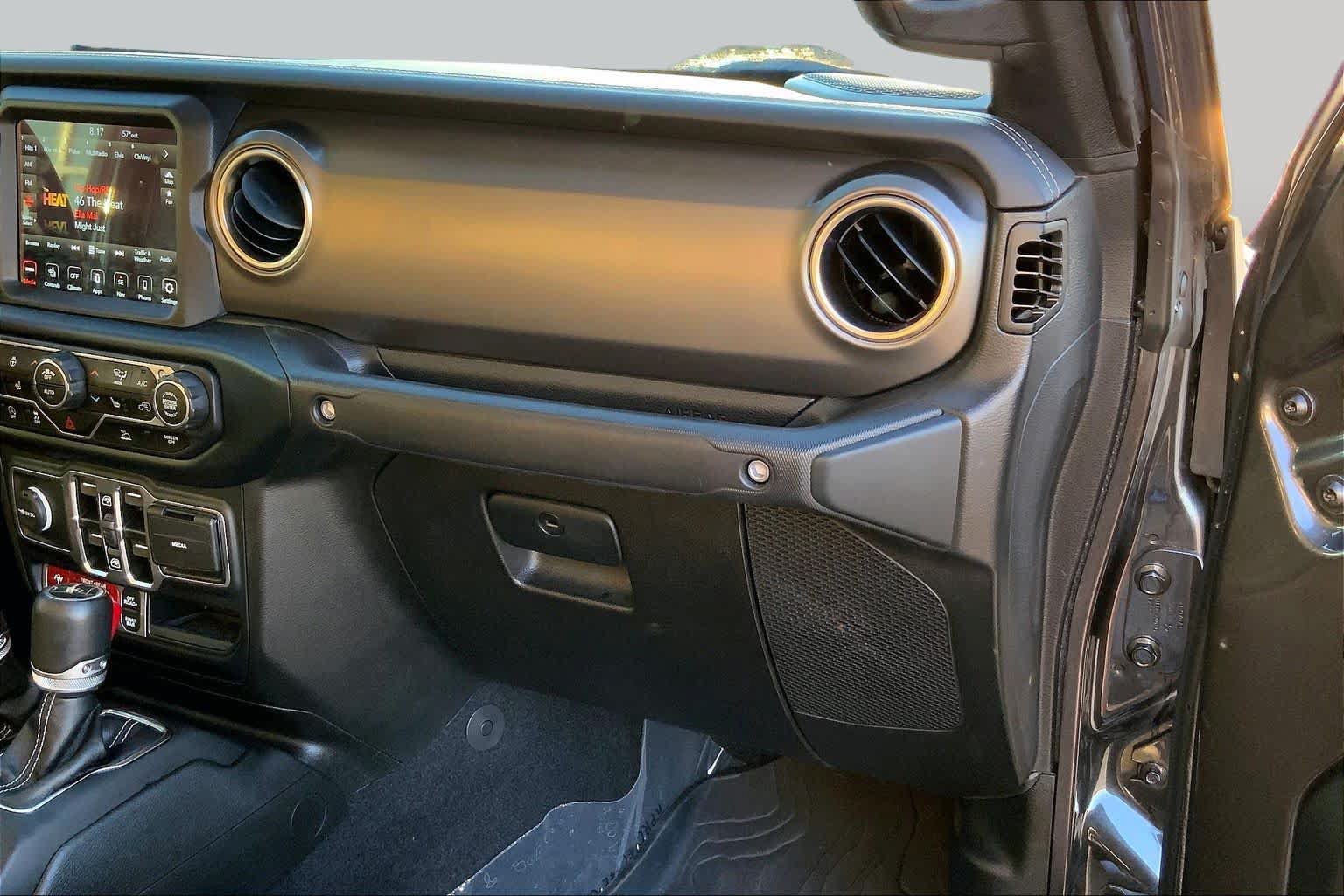 Used 2023 Jeep Gladiator Rubicon w/ LED Lighting Group AWD/4WD image 16