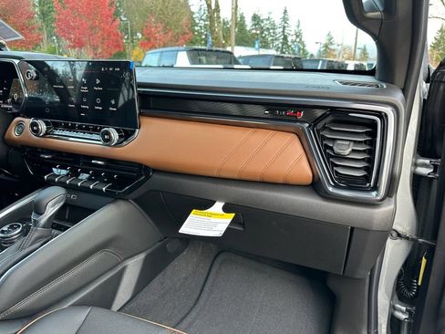 New 2026 GMC Canyon AT4 AWD/4WD image 26