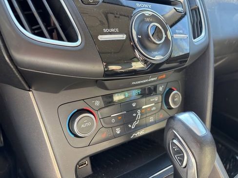 Used 2015 Ford Focus Titanium image 18