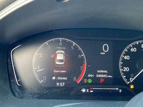 Used 2025 Honda Civic Sport image 21