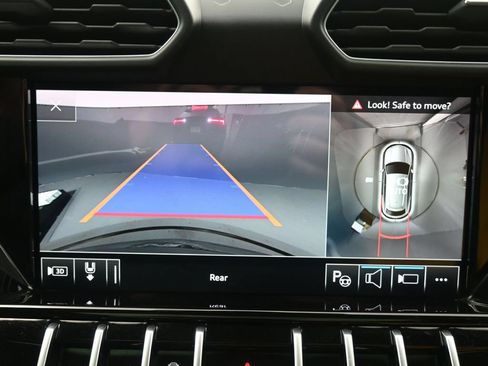 Used 2021 Lamborghini Urus AWD/4WD image 15