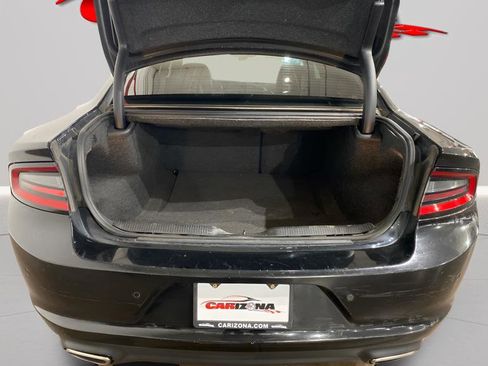 Used 2019 Dodge Charger SXT w/ Leather Interior Group image 5