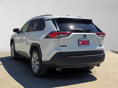Used 2025 Toyota RAV4 XLE Premium w/ Weather Package AWD/4WD image 5