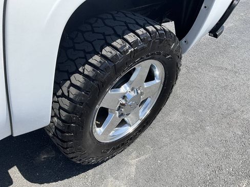 Used 2014 Chevrolet Silverado 2500 LT w/ Z71 Appearance Package AWD/4WD image 36