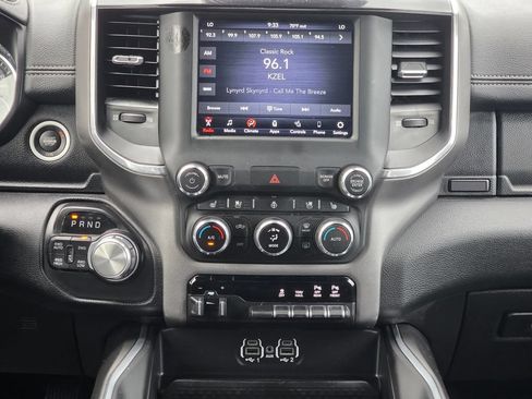 Used 2021 RAM 1500 Laramie w/ Sport Appearance Package AWD/4WD image 11