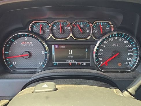 Used 2018 Chevrolet Silverado 1500 LT w/ All Star Edition AWD/4WD image 3