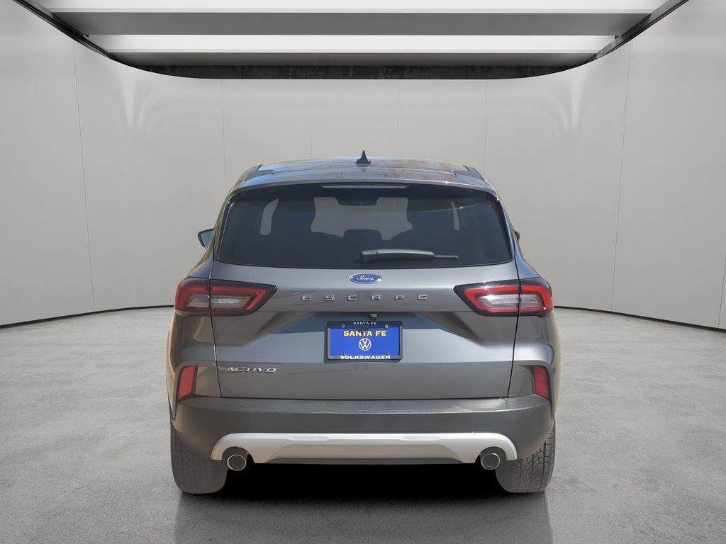 Used 2024 Ford Escape Active w/ Cold Weather Package FWD image 2