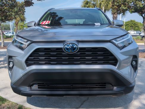 Certified 2022 Toyota RAV4 XLE Premium image 3