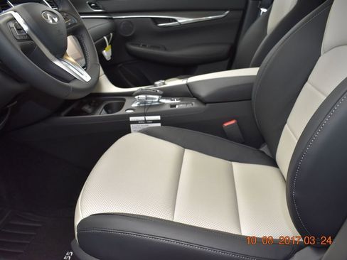 Certified 2025 INFINITI QX55 Luxe w/ Cargo Package AWD/4WD image 13