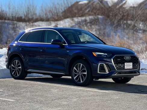 Used 2022 Audi Q5 2.0T Premium Plus w/ Premium Plus Package image 2
