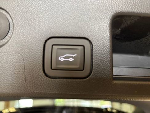 Used 2026 GMC Terrain AT4 w/ Technology Package II AWD/4WD image 25