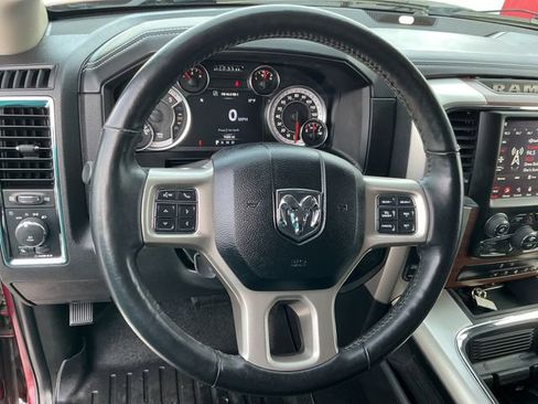 Used 2018 RAM 1500 Laramie w/ Convenience Group AWD/4WD image 28
