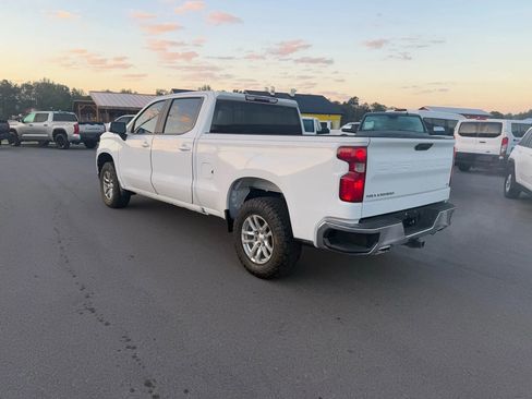 Used 2019 Chevrolet Silverado 1500 LT w/ Z71 Off-Road Package image 3