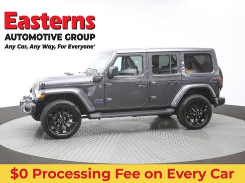 Used 2025 Jeep Wrangler Unlimited Sahara AWD/4WD image 54