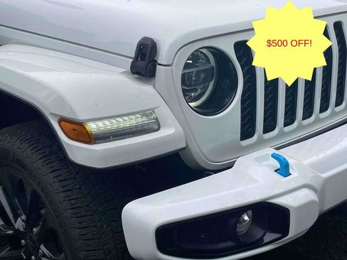 Used 2021 Jeep Wrangler Unlimited Sahara AWD/4WD image 10