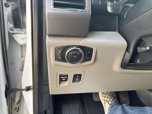 Used 2020 Ford F150 XLT w/ Equipment Group 302A Luxury AWD/4WD image 18