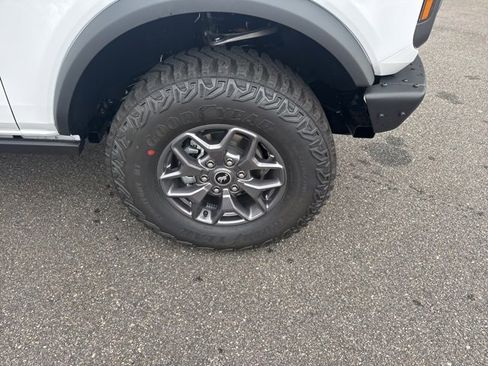 New 2025 Ford Bronco Badlands image 20