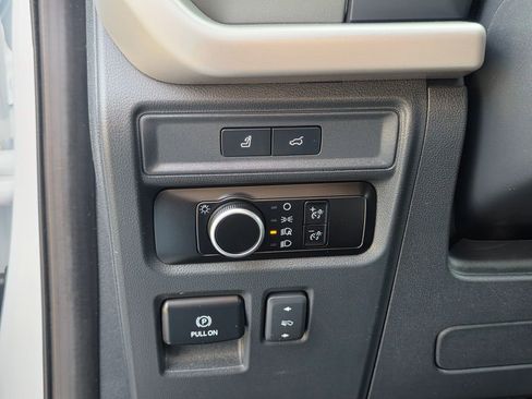 Used 2023 Ford Expedition Max XLT AWD/4WD image 15