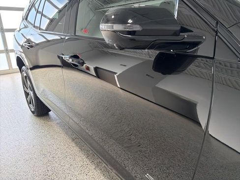 Used 2025 Buick Enclave Sport Touring image 35