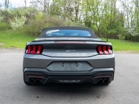 Used 2025 Ford Mustang GT Premium RWD image 14