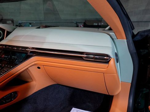 Used 2024 Aston Martin DB12 Coupe image 17