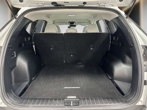 Certified 2025 Hyundai Tucson SE FWD image 11
