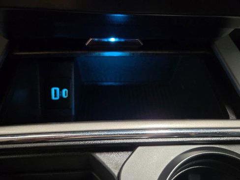 Used 2022 Ford F250 Lariat w/ Chrome Package image 51