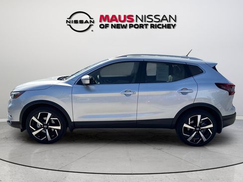 Certified 2022 Nissan Rogue Sport SL w/ Premium Package AWD/4WD image 7