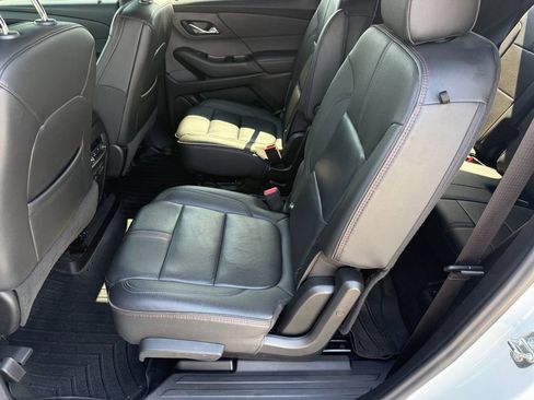 Used 2023 Chevrolet Traverse RS AWD/4WD image 11