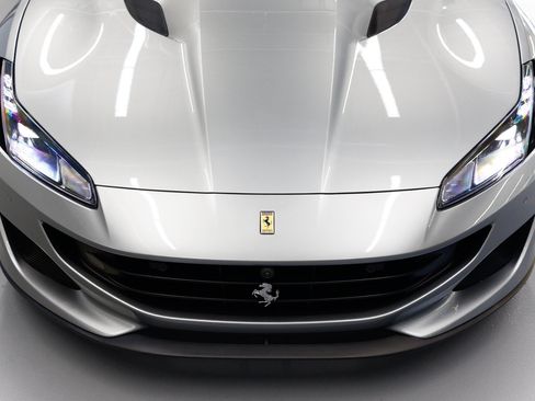 Used 2019 Ferrari Portofino RWD image 6